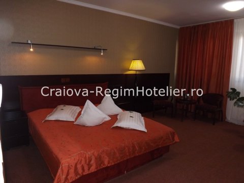 Cazare Hotel Craiova camera matrimoniala