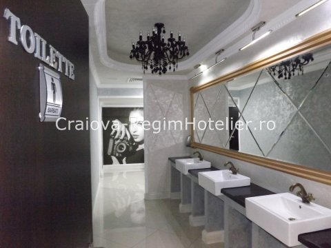 Toilette lux barbati Hotel Craiova